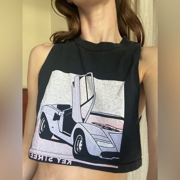 SOLD Super Cropped Muscle Tee - Picture 3 of 8